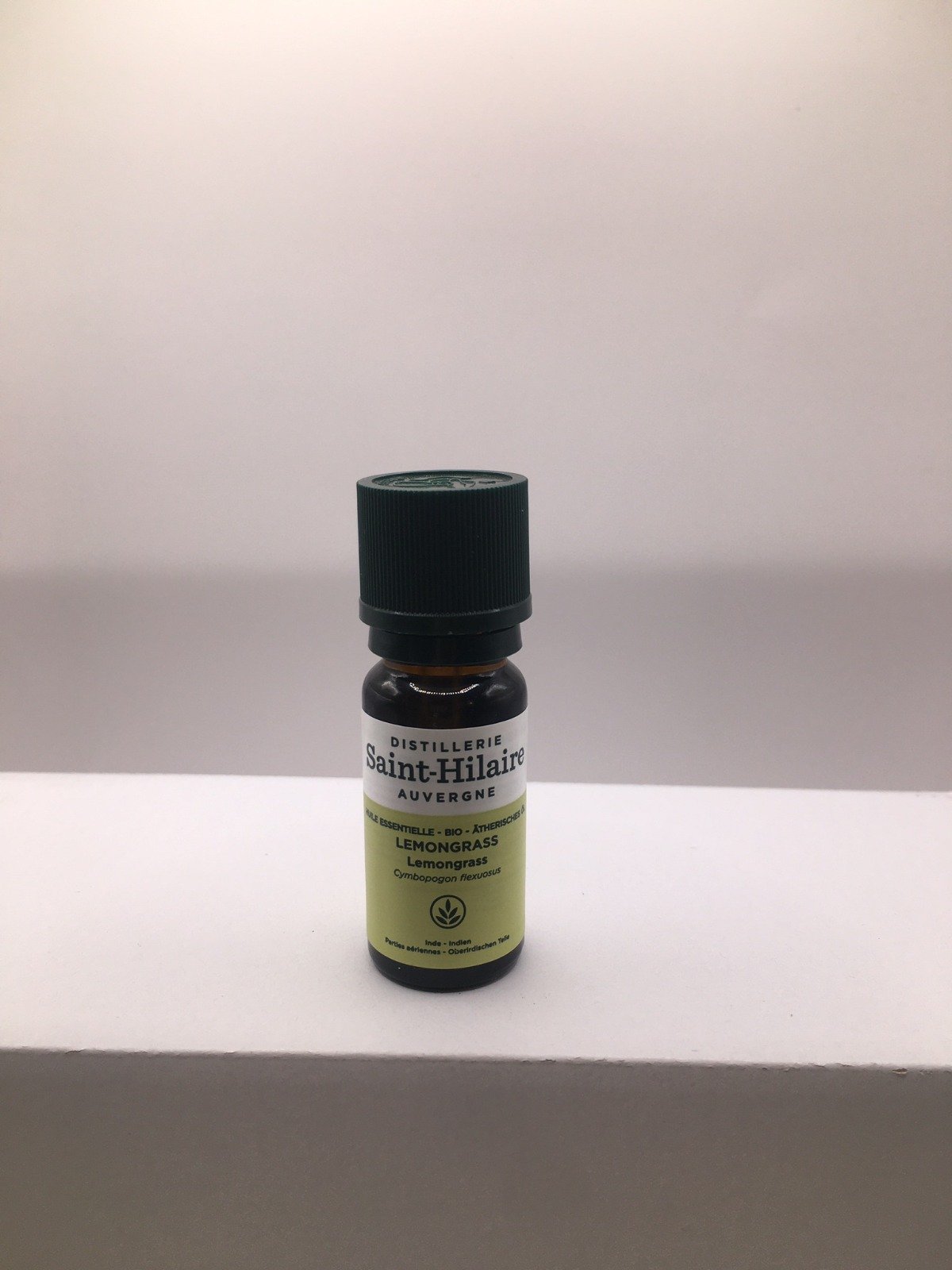 Huile essentielle au parfum frais et citronné - Tonifiante et rafraîchissante