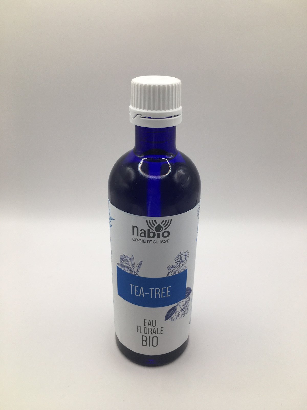 Hydrolat tea tree Psycho-émotionnel Donne de l¿assise Propriétés thérapeutiques Bactéricide, fongicide, virucide Indications Maladies virales -> herpès, varicelle, zona, angine, mononucléose¿ Sphère buccale, aphte, gingivite, acné Usage interne : Prenez 1